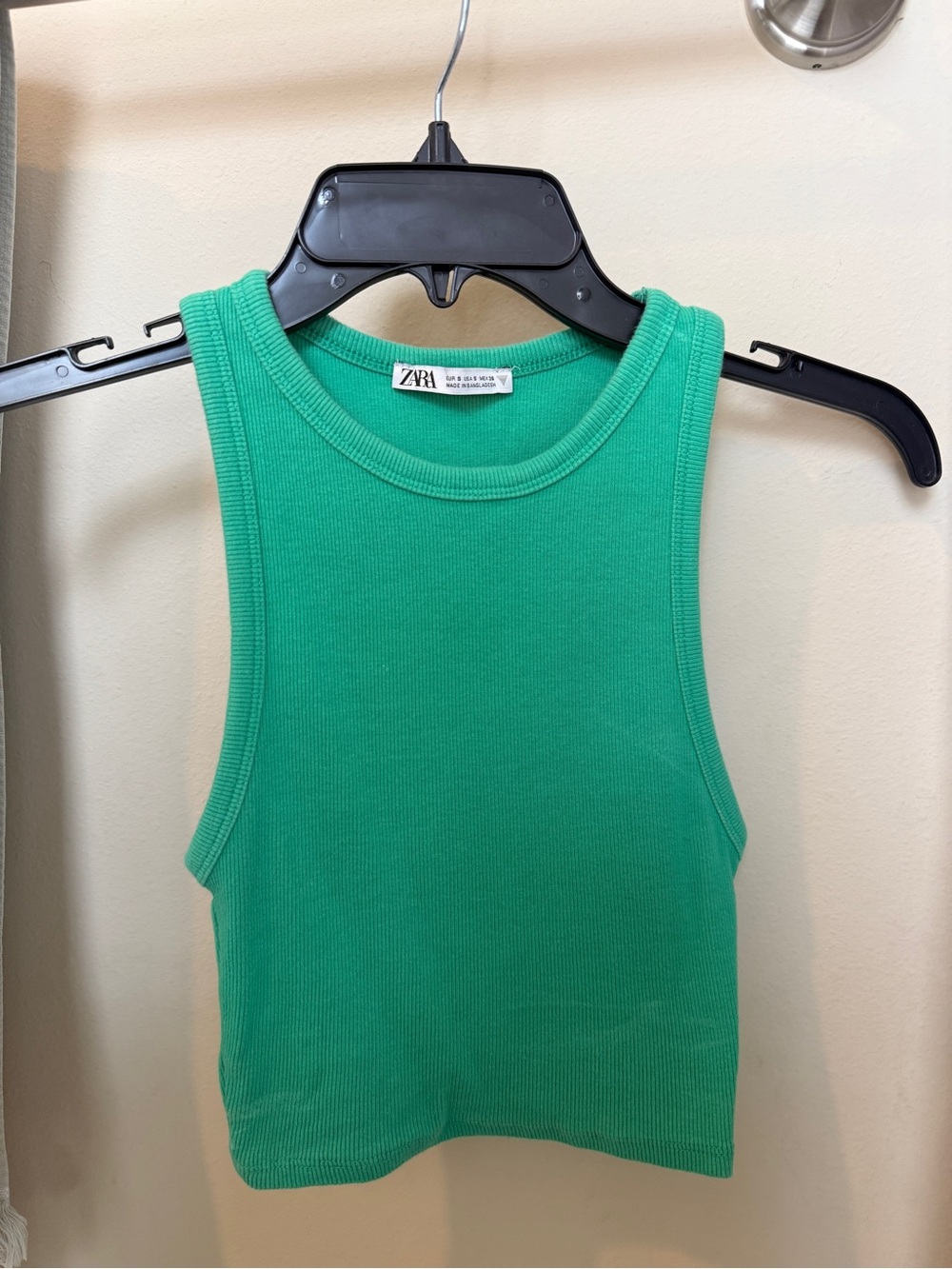 ZARA Bright Kelly Green Ribbed Crewneck Tank